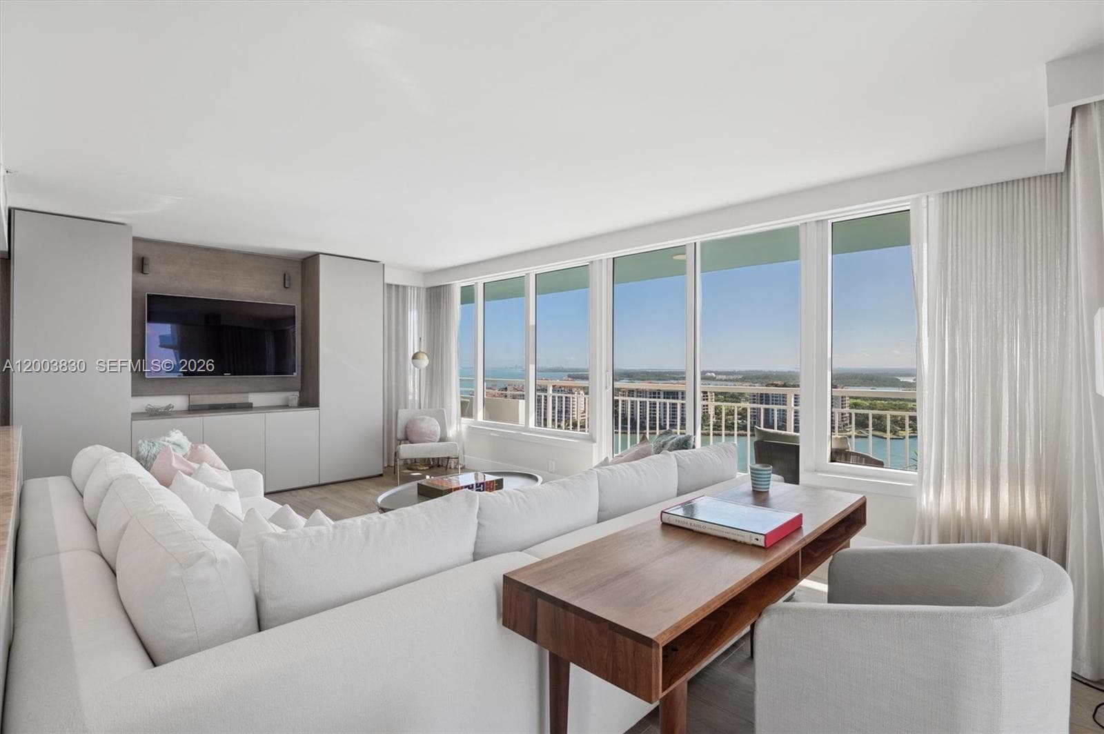 400 Pointe Dr 2309 photo 8