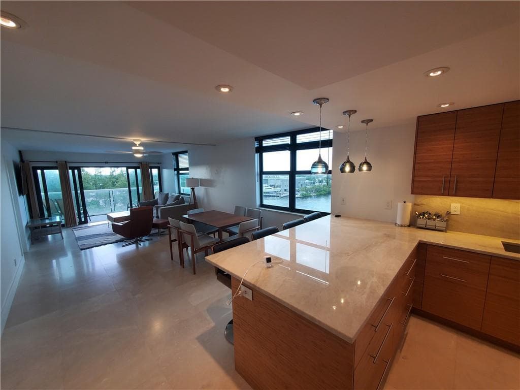 1401 N Riverside Drive 807 photo 17