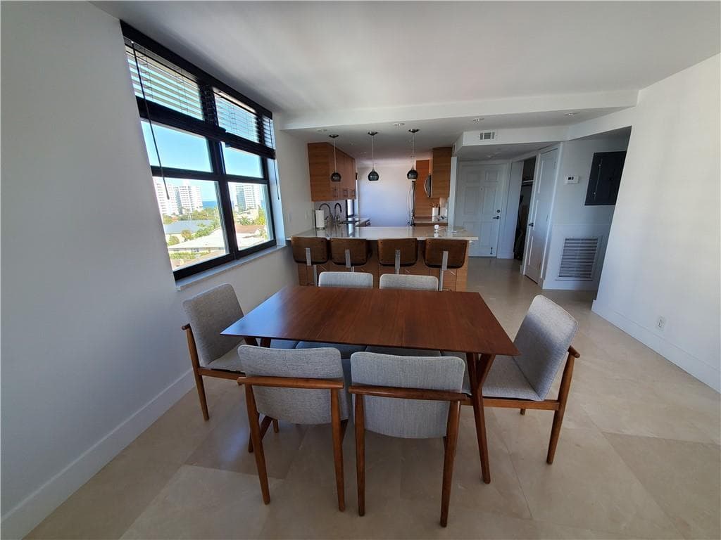 1401 N Riverside Drive 807 photo 21