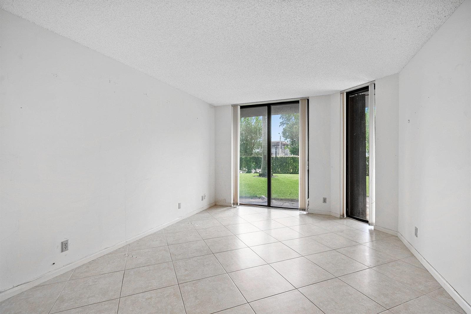 1401 S Ocean Boulevard 1050 photo 22