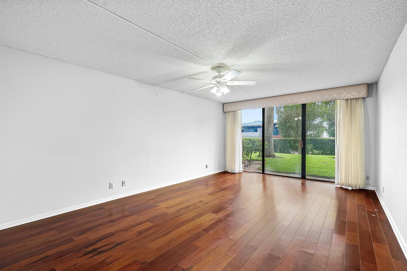 1401 S Ocean Boulevard 1050 photo 25