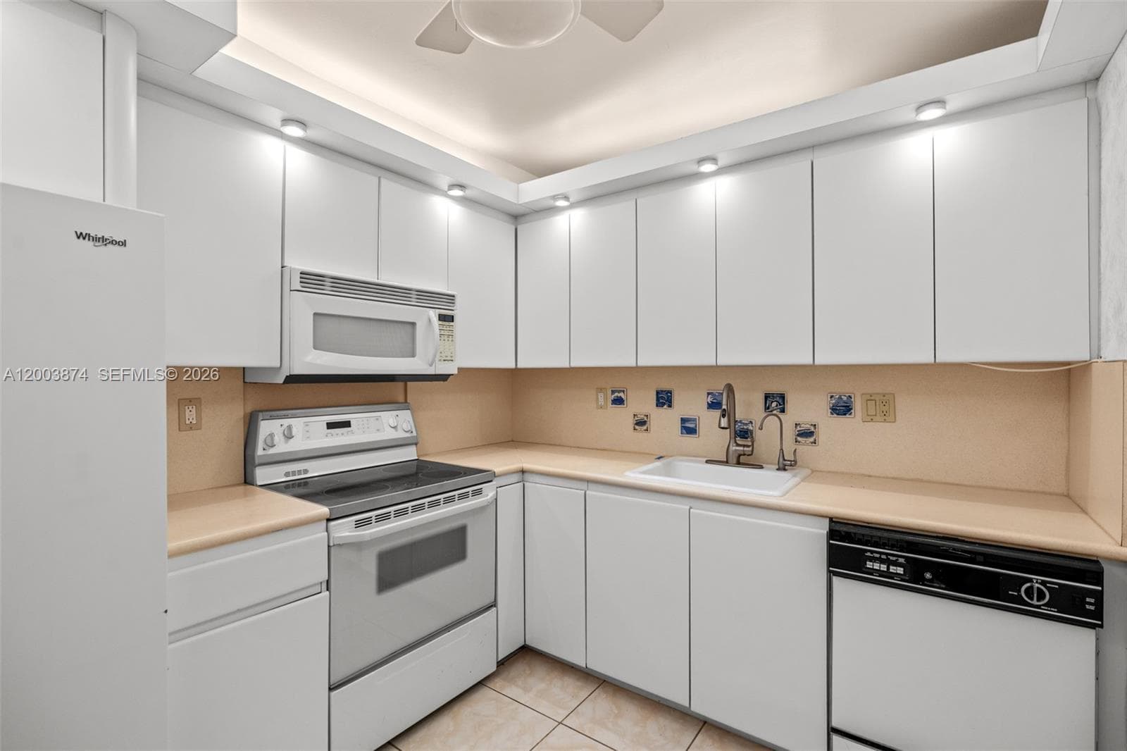 600 Three Islands Blvd 1707 photo 9