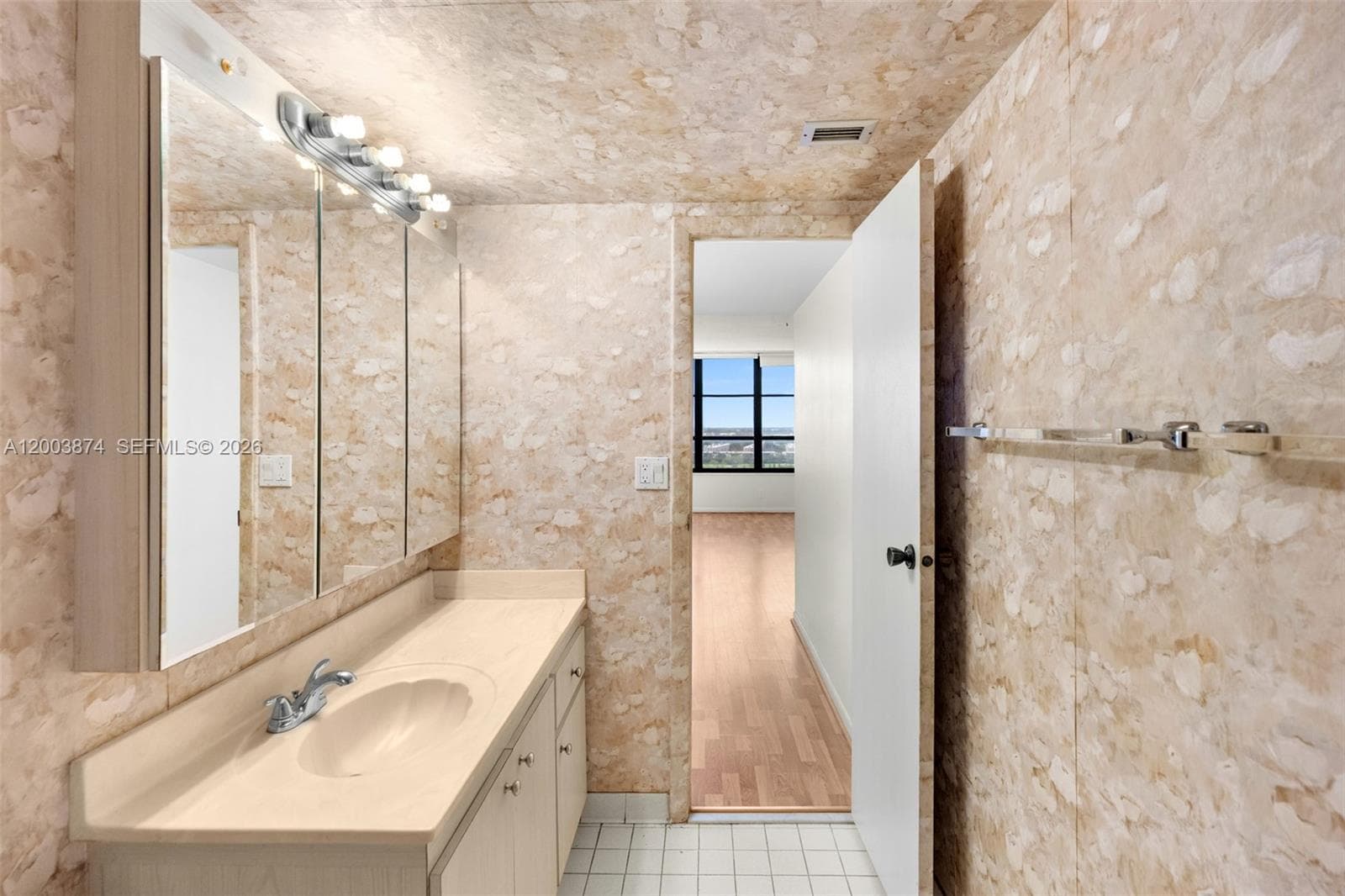 600 Three Islands Blvd 1707 photo 19