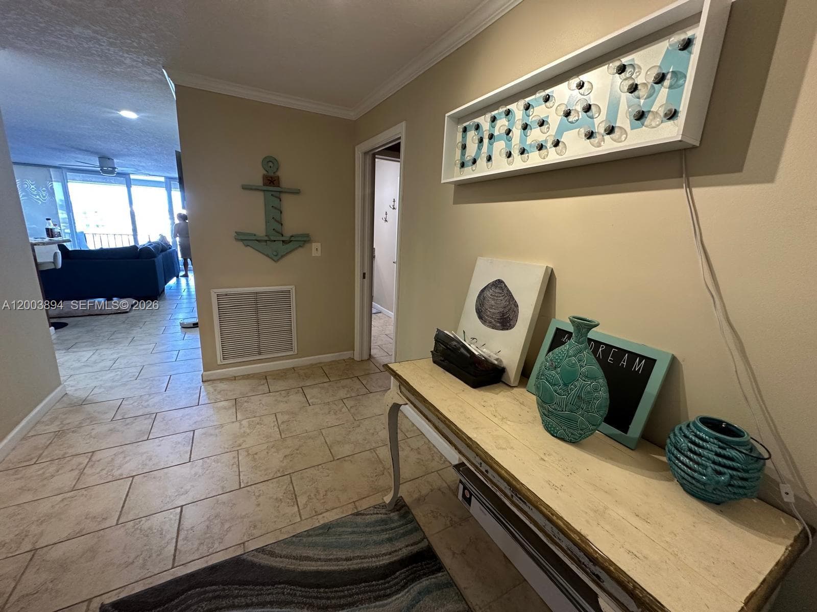 801 Palm Trl 10 photo 5