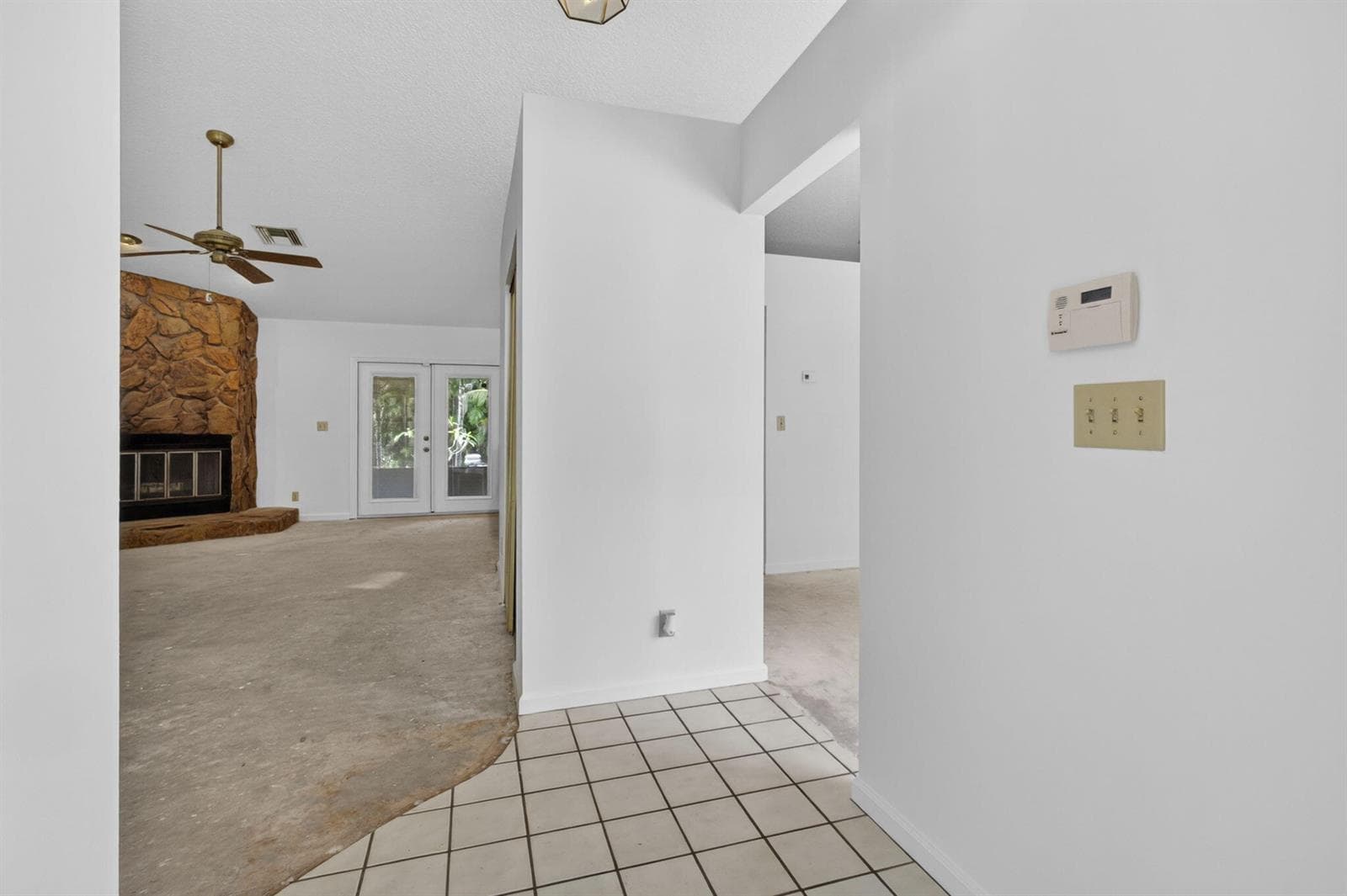 6045 Hall Boulevard photo 19