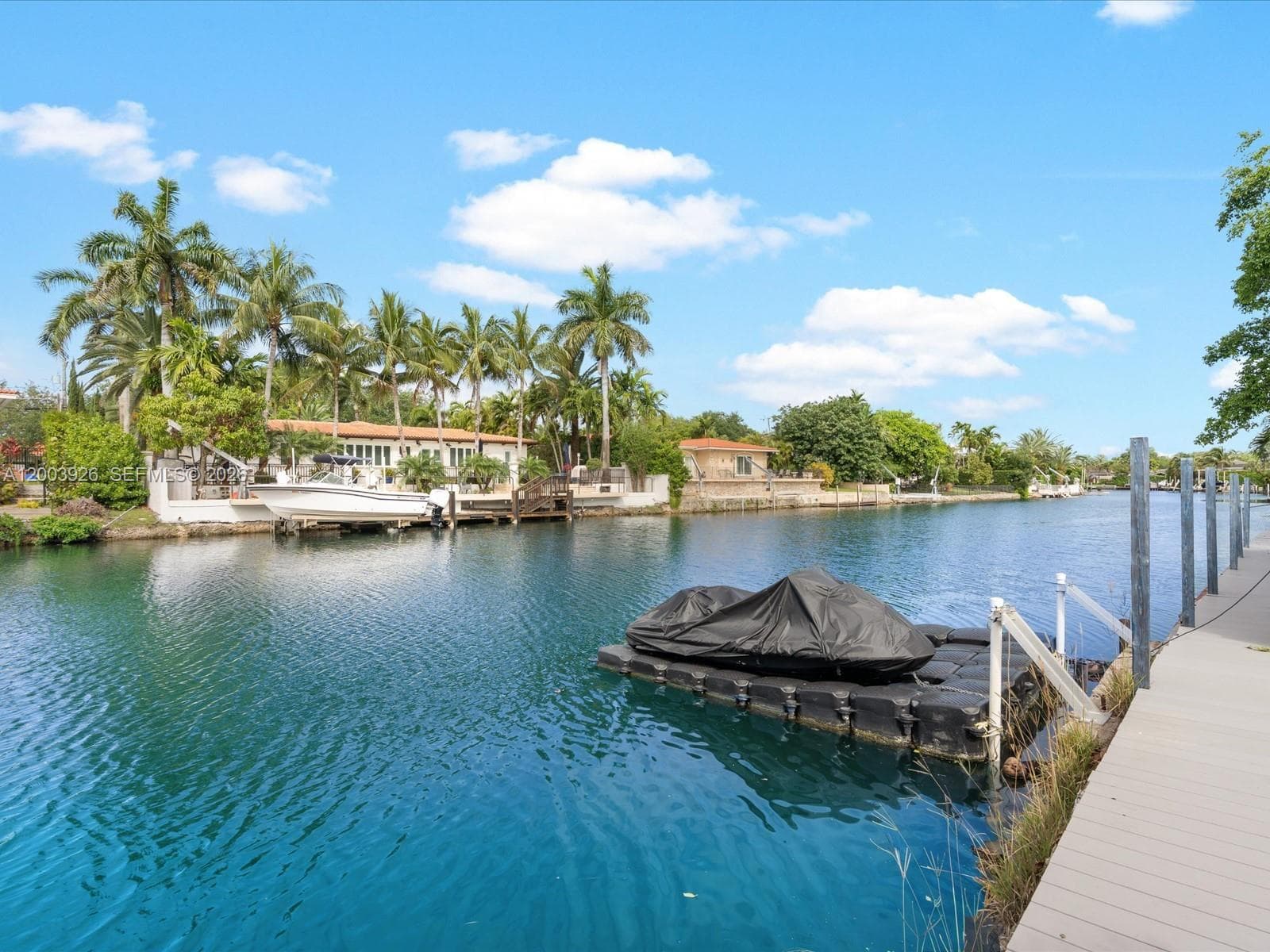 5000 Riviera Dr photo 2