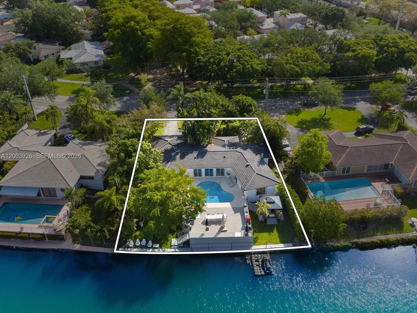 5000 Riviera Dr photo 3