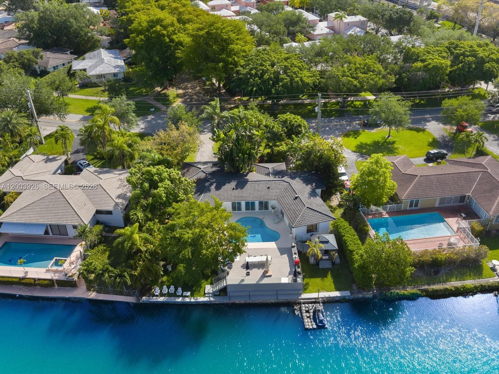5000 Riviera Dr photo 1