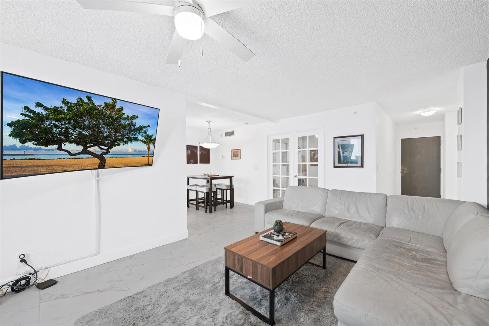 1505 N Riverside Drive 808 photo 5