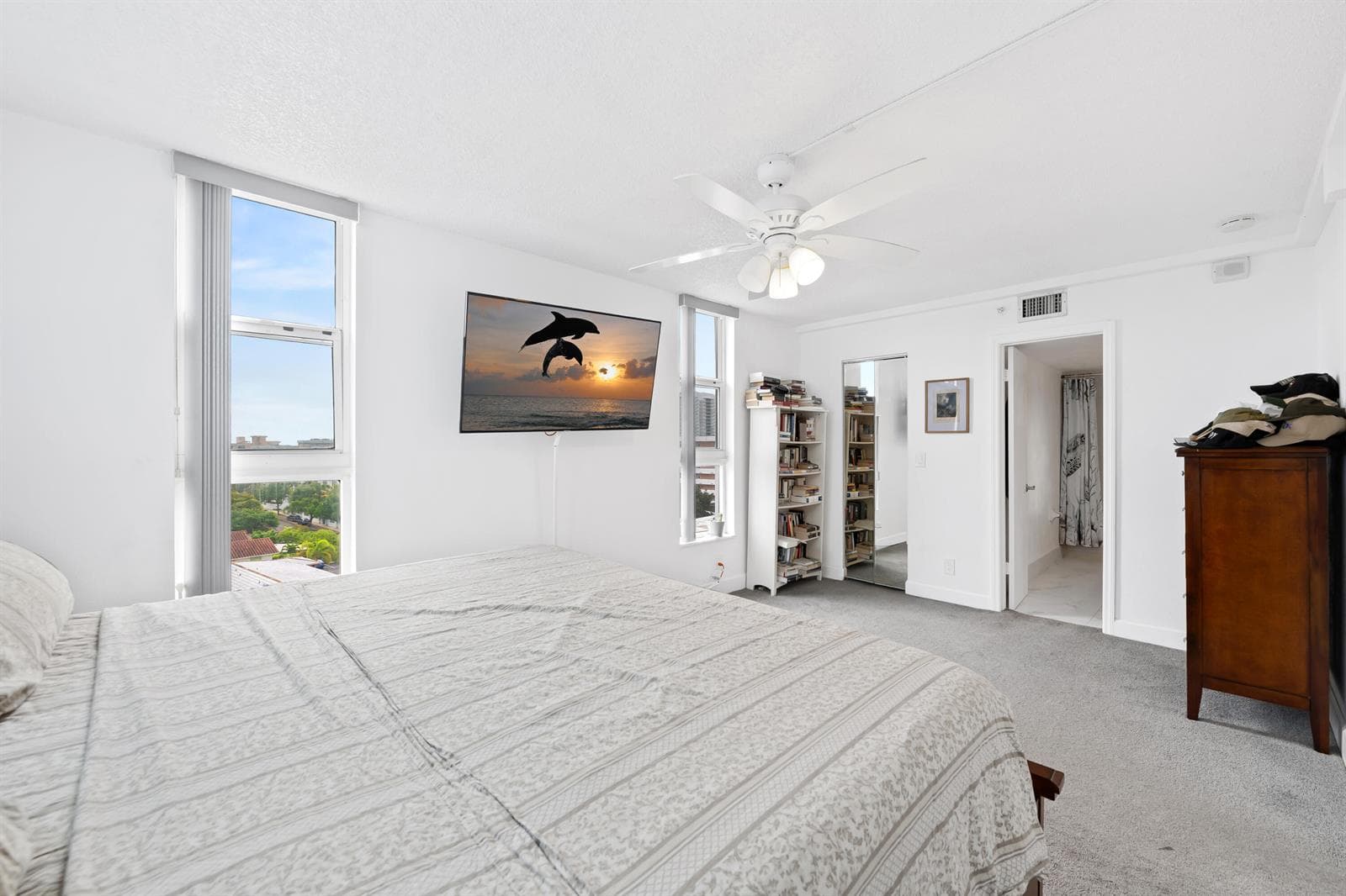 1505 N Riverside Drive 808 photo 9