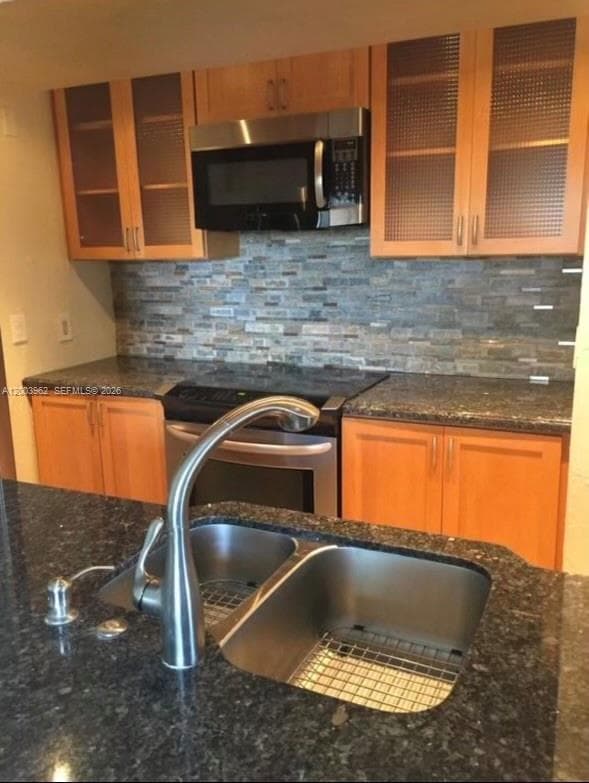 1407 56th St 301 photo 2