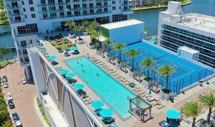 4010 S Ocean Drive R1909 photo 2