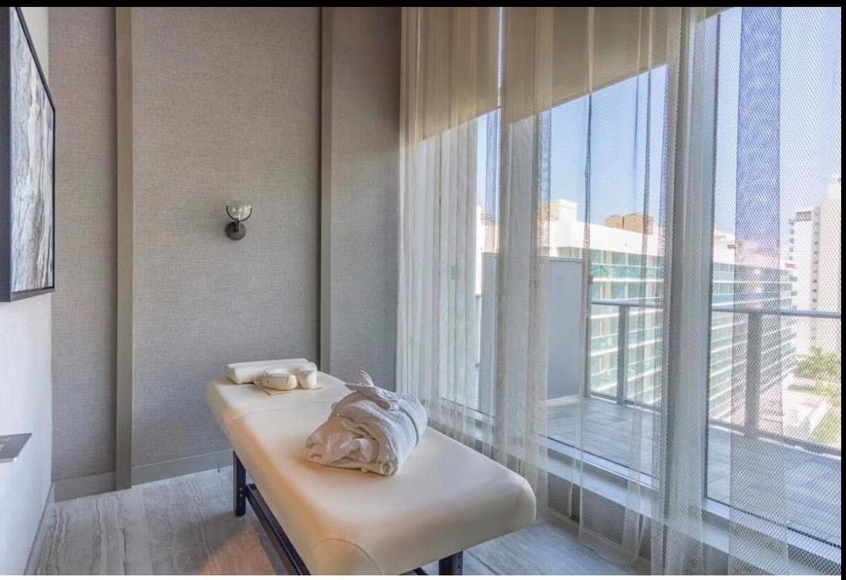 4010 S Ocean Drive R1909 photo 15