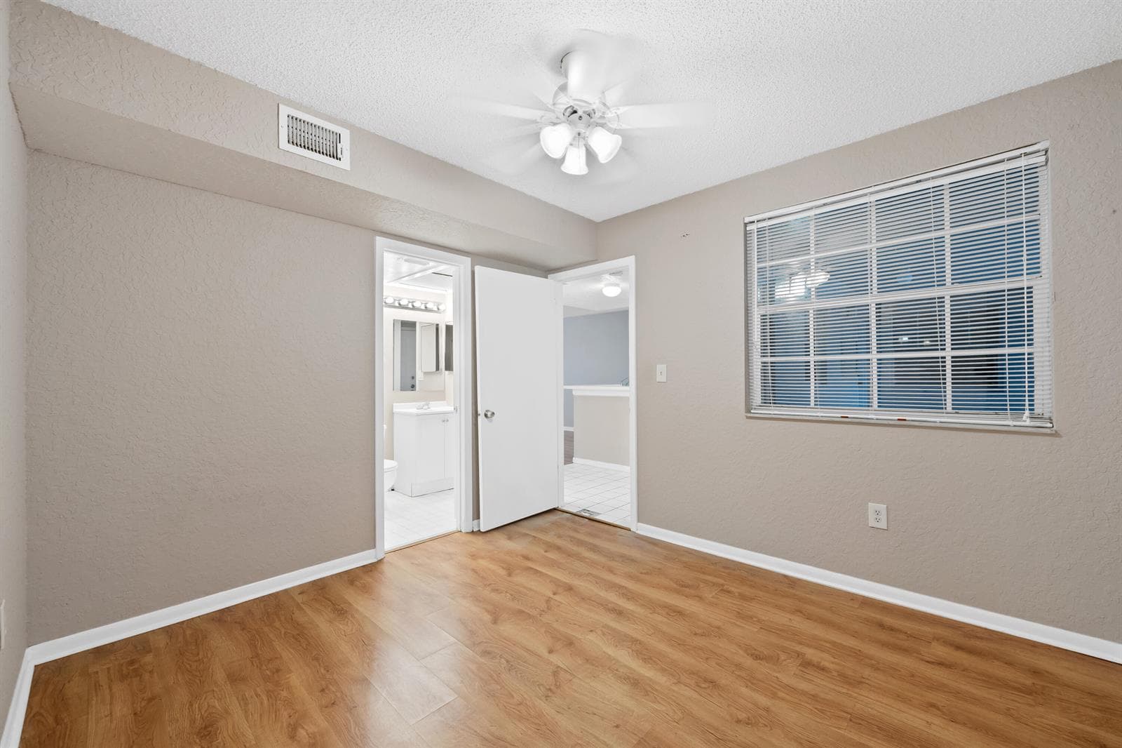 2861 N Oakland Forest Drive 202 photo 17
