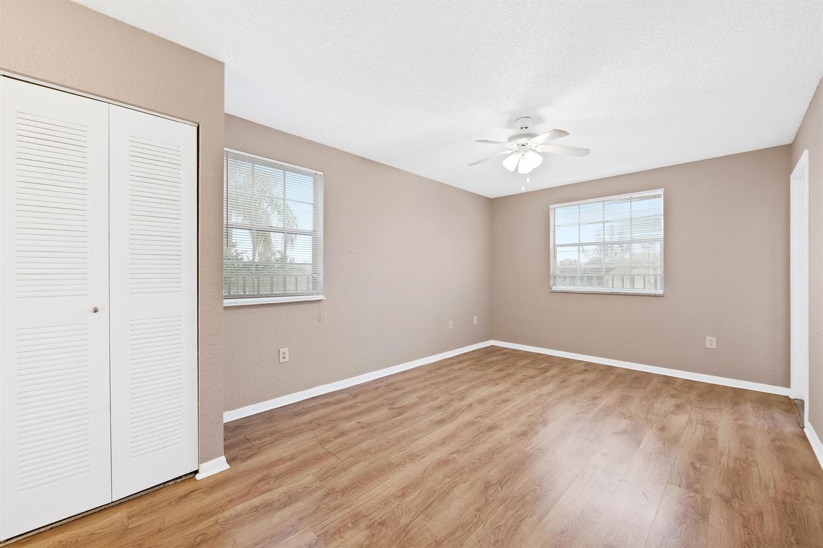 2861 N Oakland Forest Drive 202 photo 10