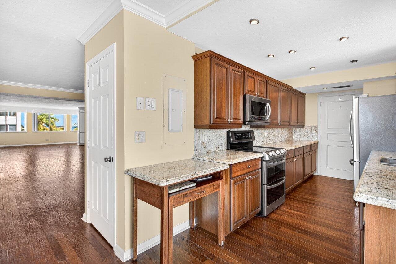 2000 S Ocean Boulevard 403 photo 15
