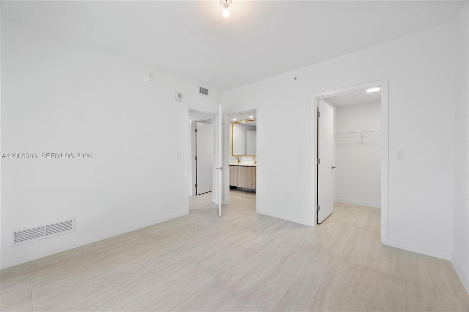 77 SE 5th Street 3005 photo 12