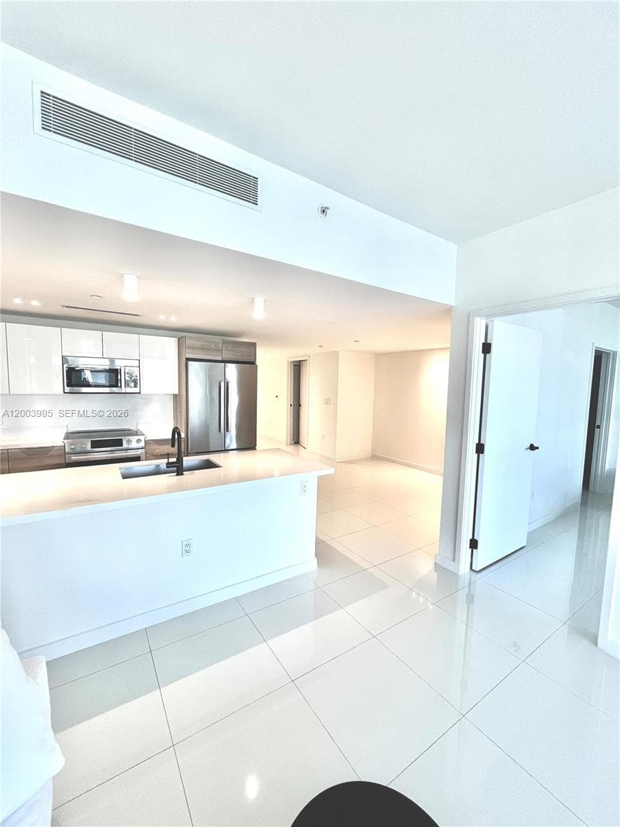 9940 Bay Harbor Dr 5A-N photo 4