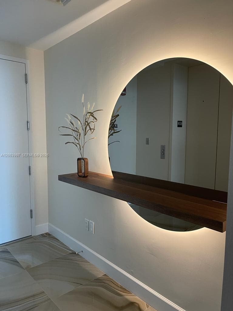 360 Ocean Dr 604S photo 3