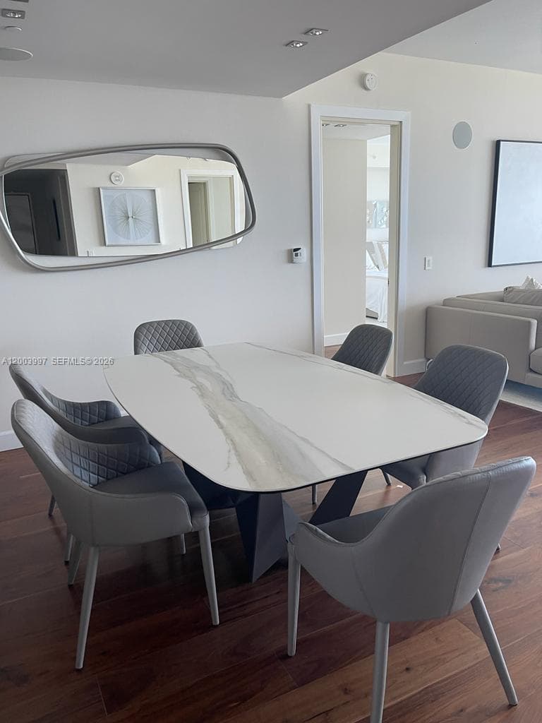 360 Ocean Dr 604S photo 5