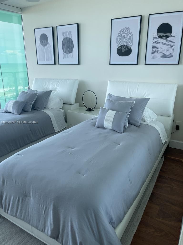 360 Ocean Dr 604S photo 11