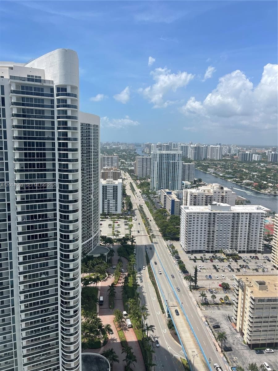 4111 Ocean Dr 3411 photo 23