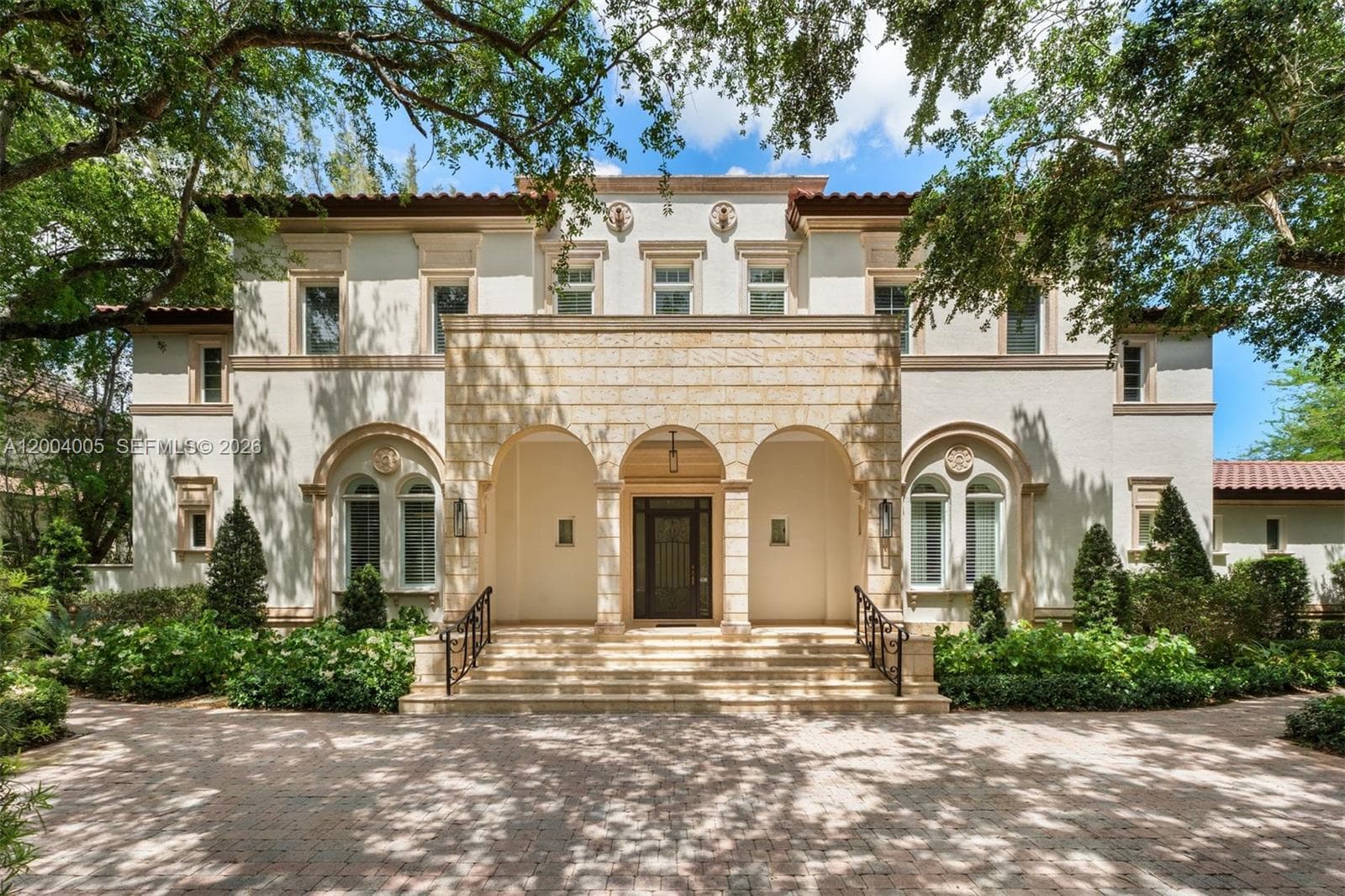 255 Cocoplum Rd photo 2