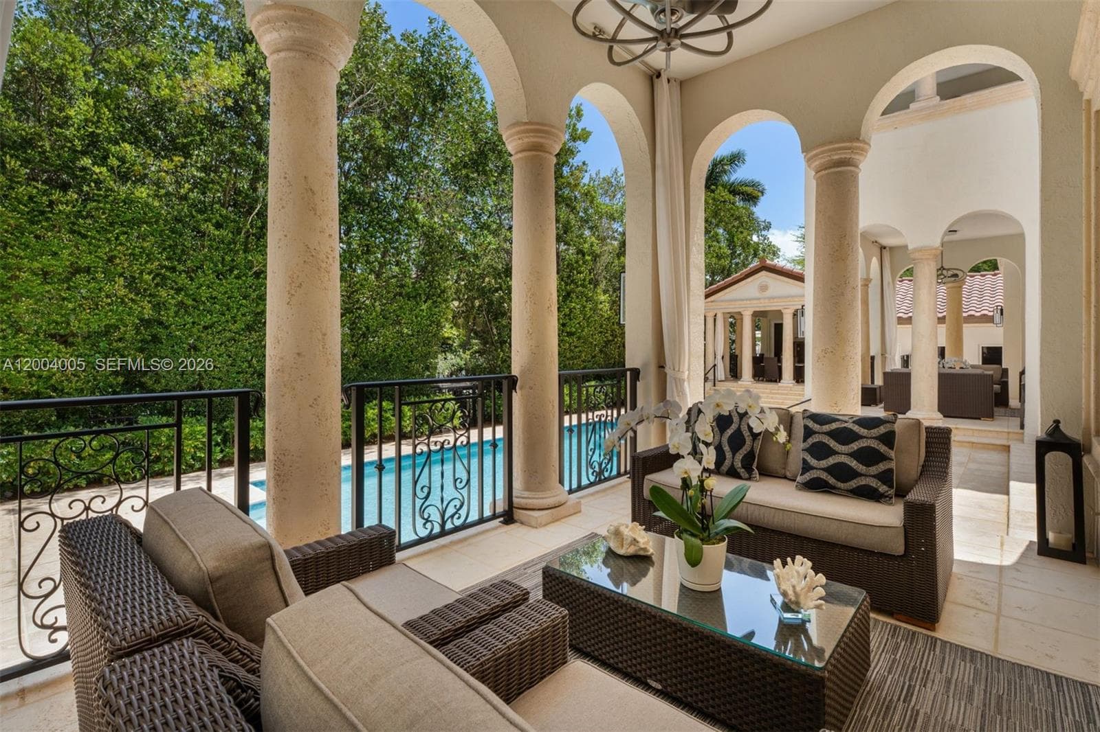 255 Cocoplum Rd photo 9