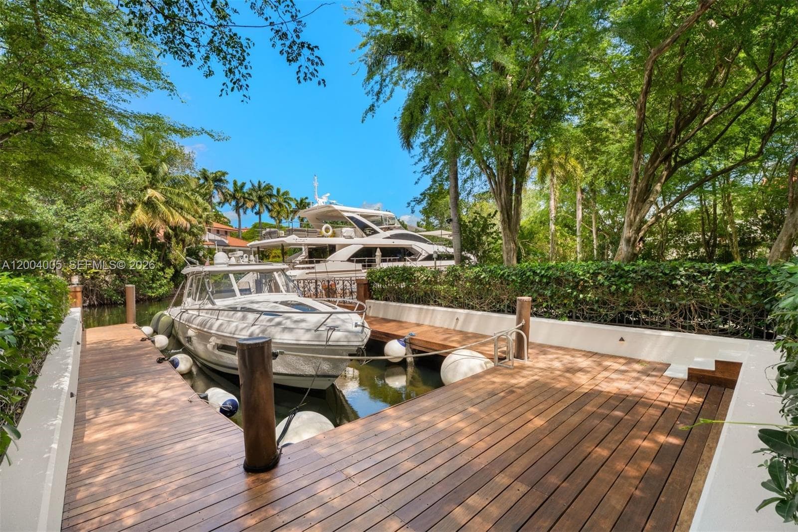 255 Cocoplum Rd photo 15