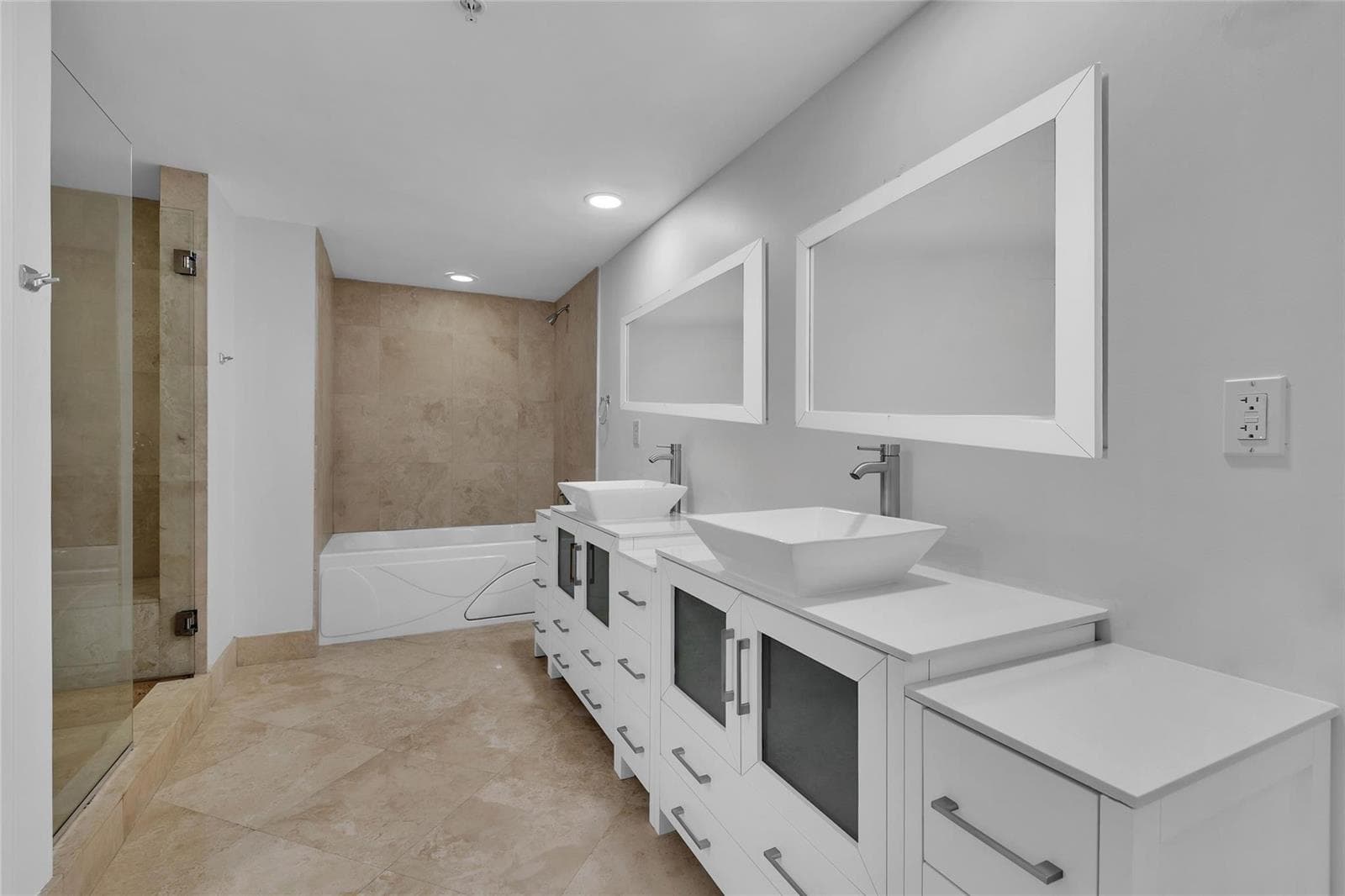 900 SE 2nd Street 502 photo 12