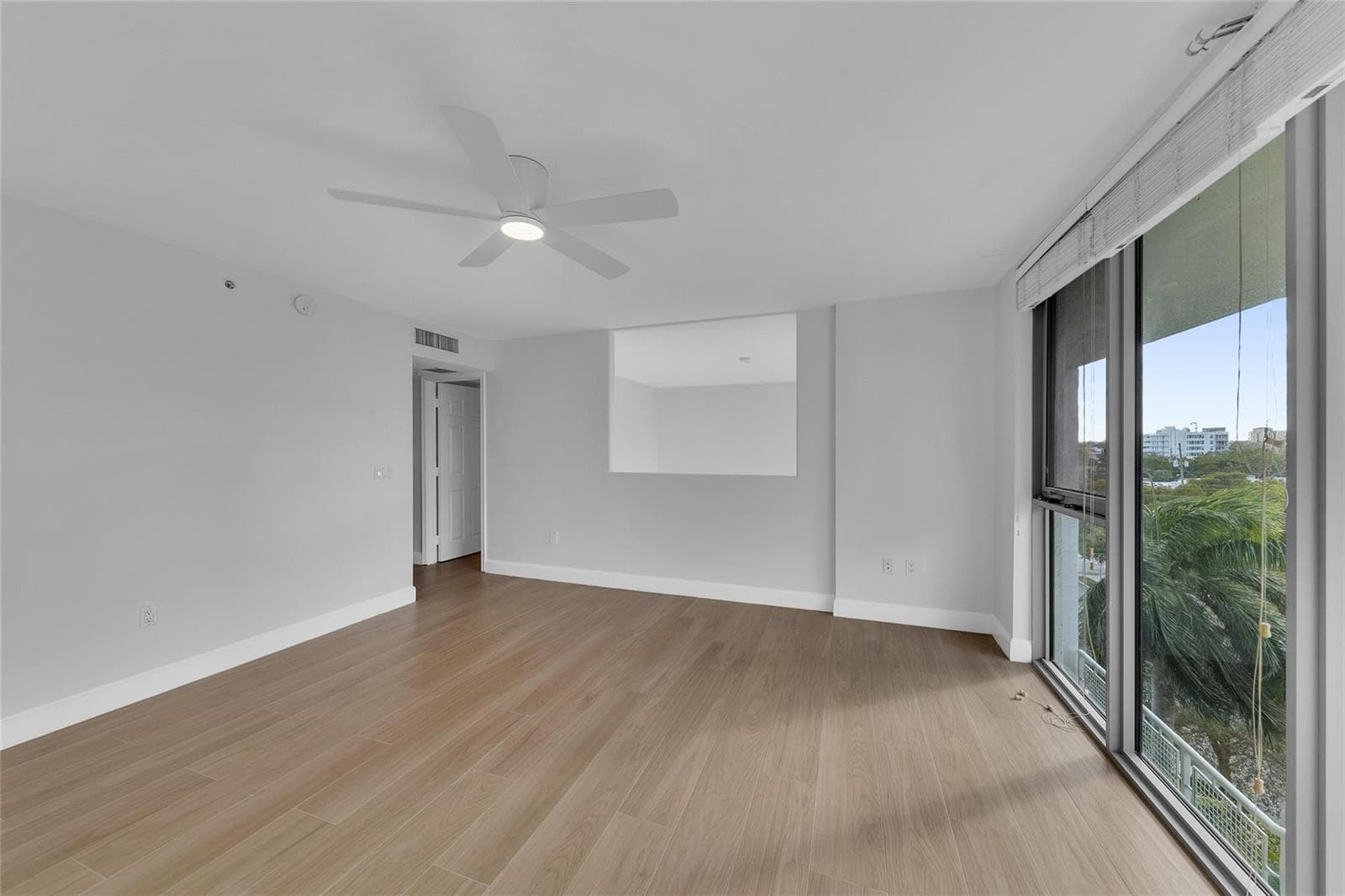 900 SE 2nd Street 502 photo 11
