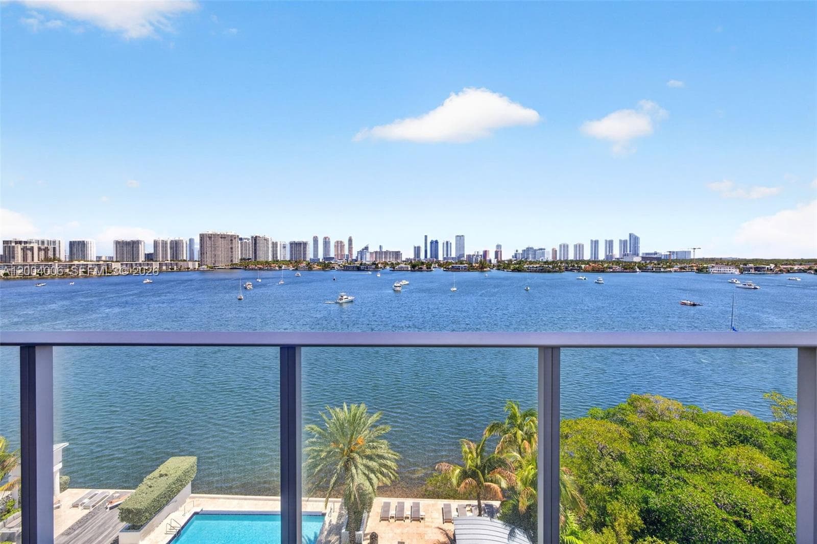 17111 Biscayne Blvd 710 photo 23