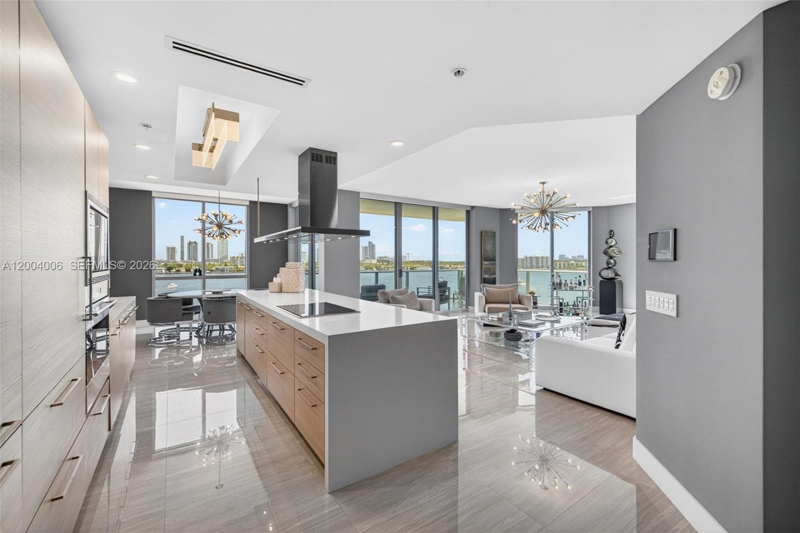 17111 Biscayne Blvd 710 photo 3