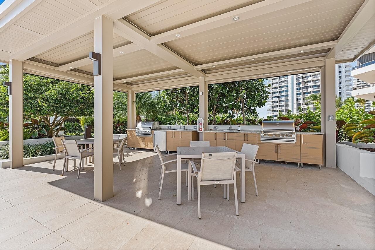 100 Lakeshore Drive 252 photo 24