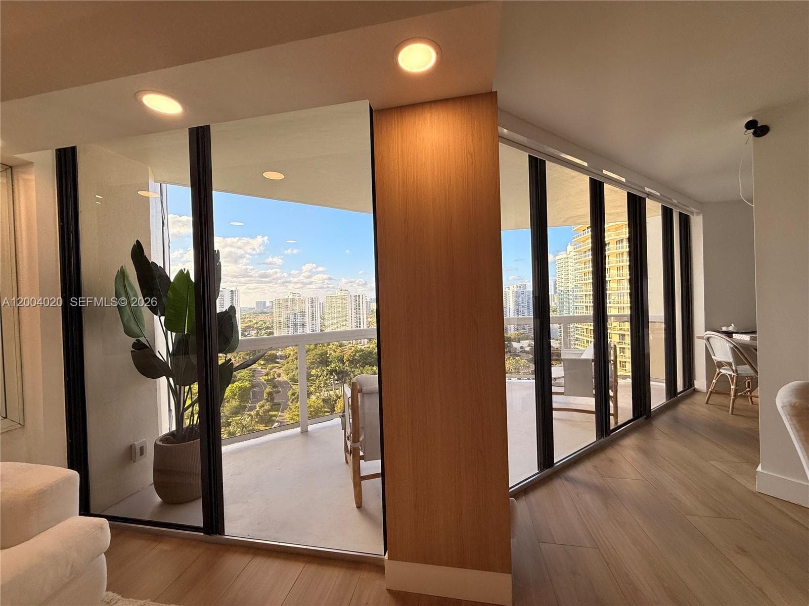 20185 Country Club Dr 1907 photo 9