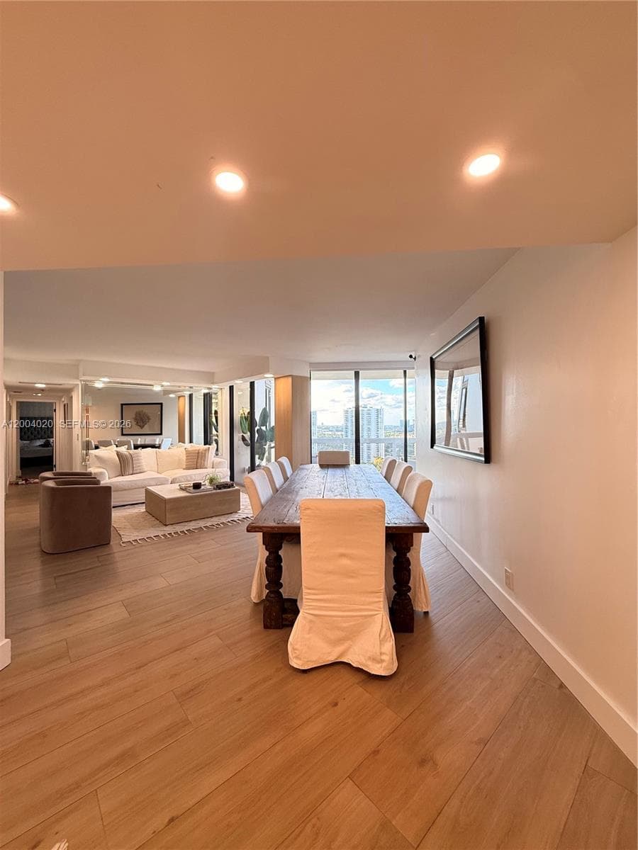 20185 Country Club Dr 1907 photo 19