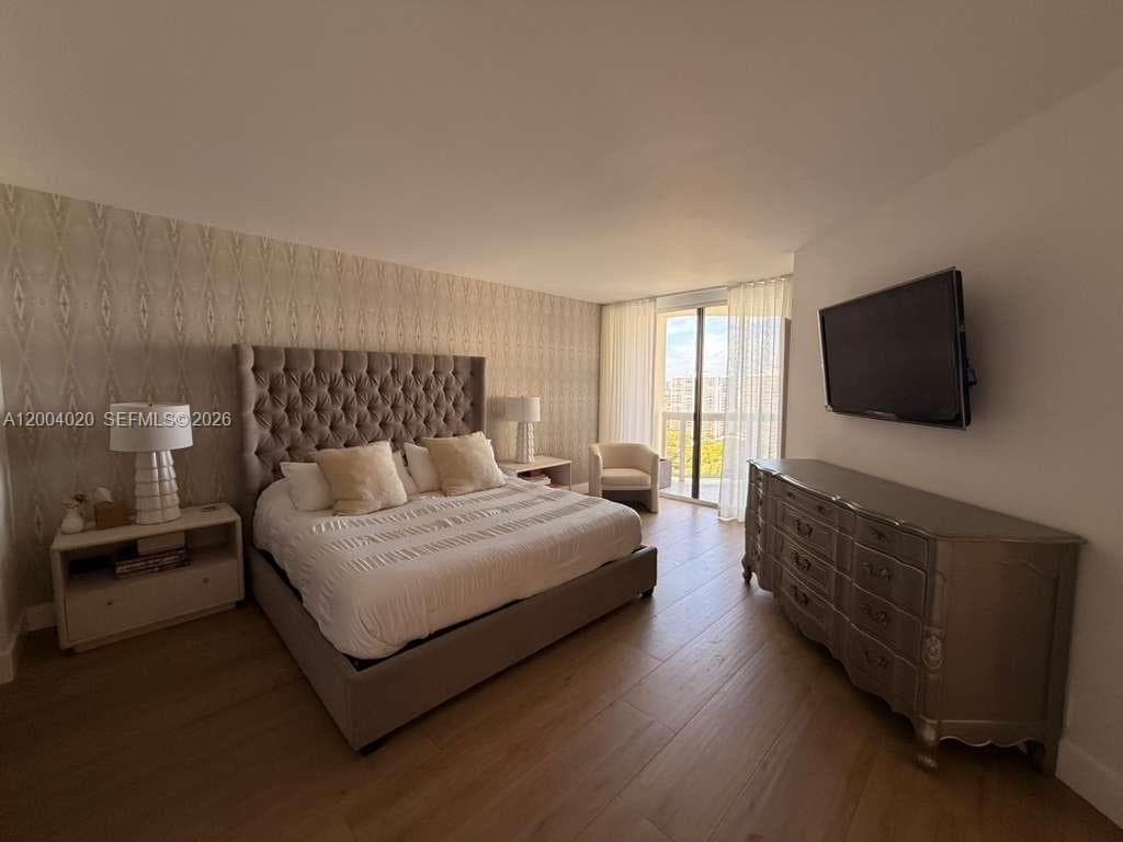 20185 Country Club Dr 1907 photo 25