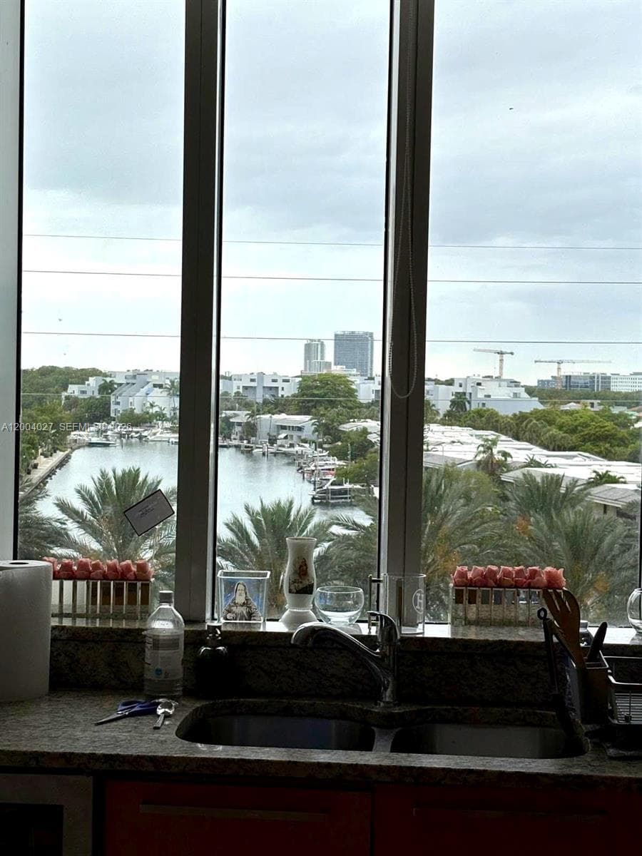 16001 Collins Ave 406 photo 8