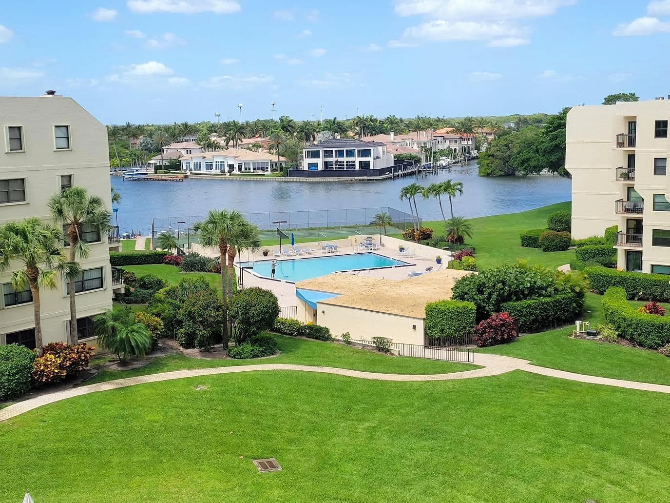 370 Golfview Road 503 photo 2
