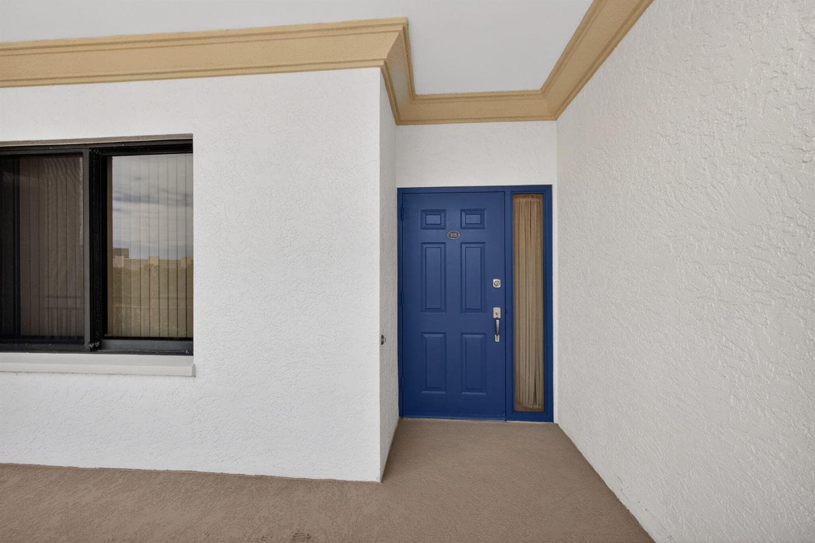 370 Golfview Road 503 photo 3