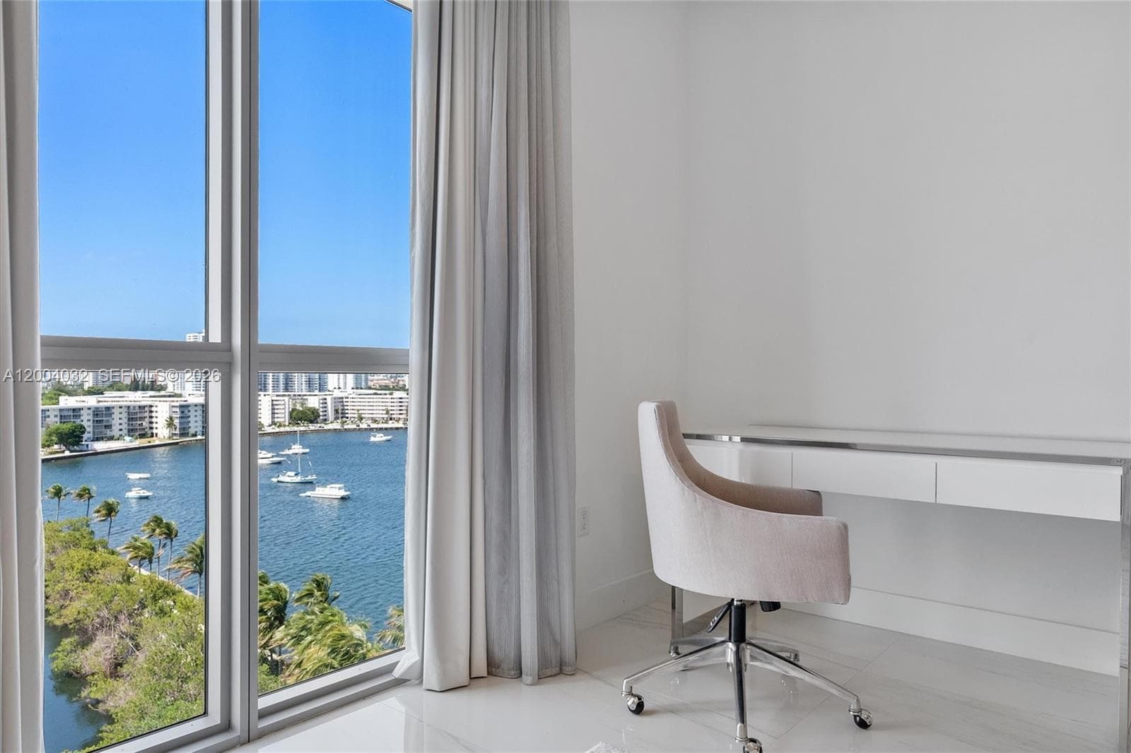 17301 Biscayne Blvd 1010 photo 17