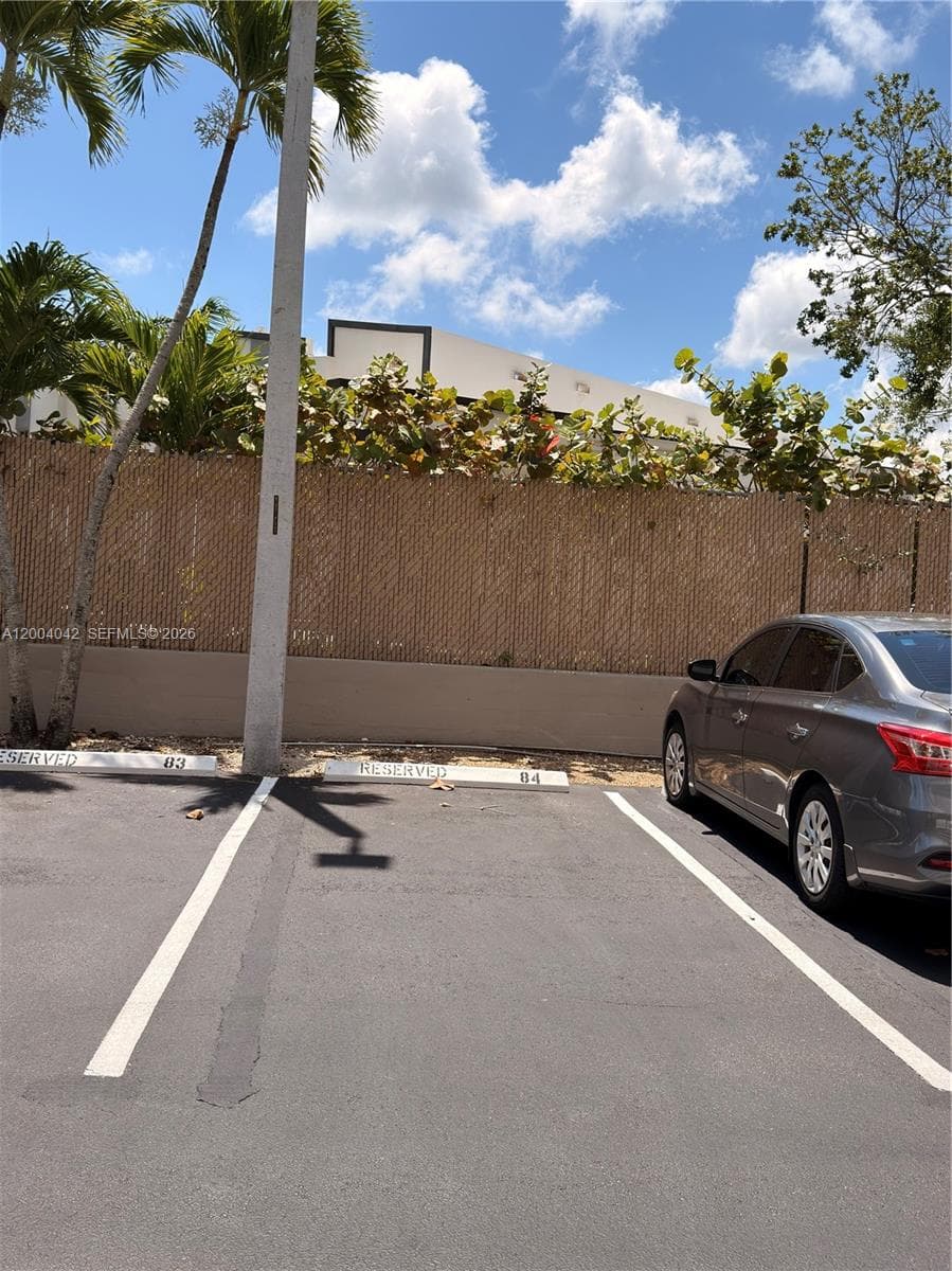 1075 Miami Gardens Dr 306 photo 16