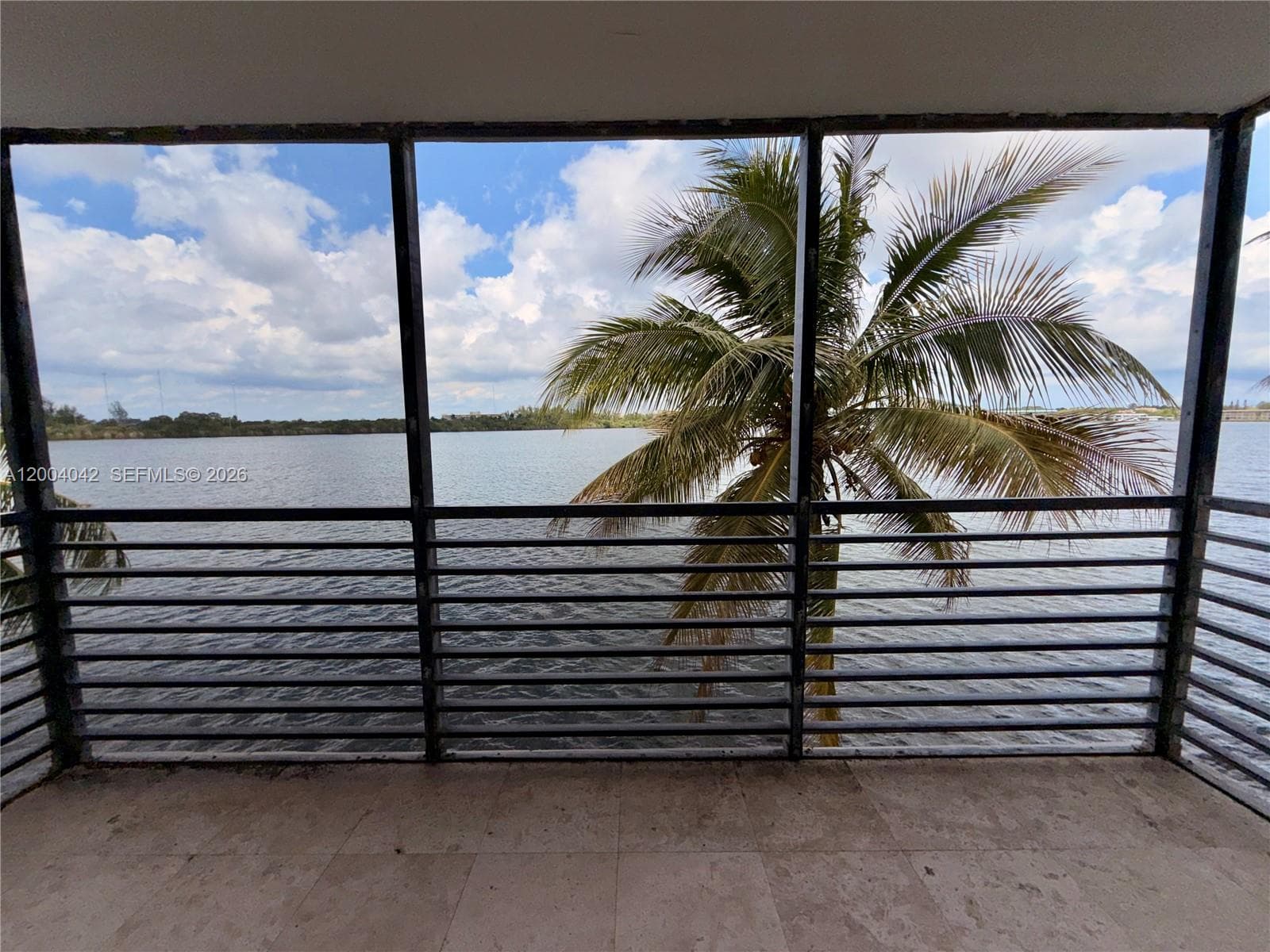 1075 Miami Gardens Dr 306 photo 7