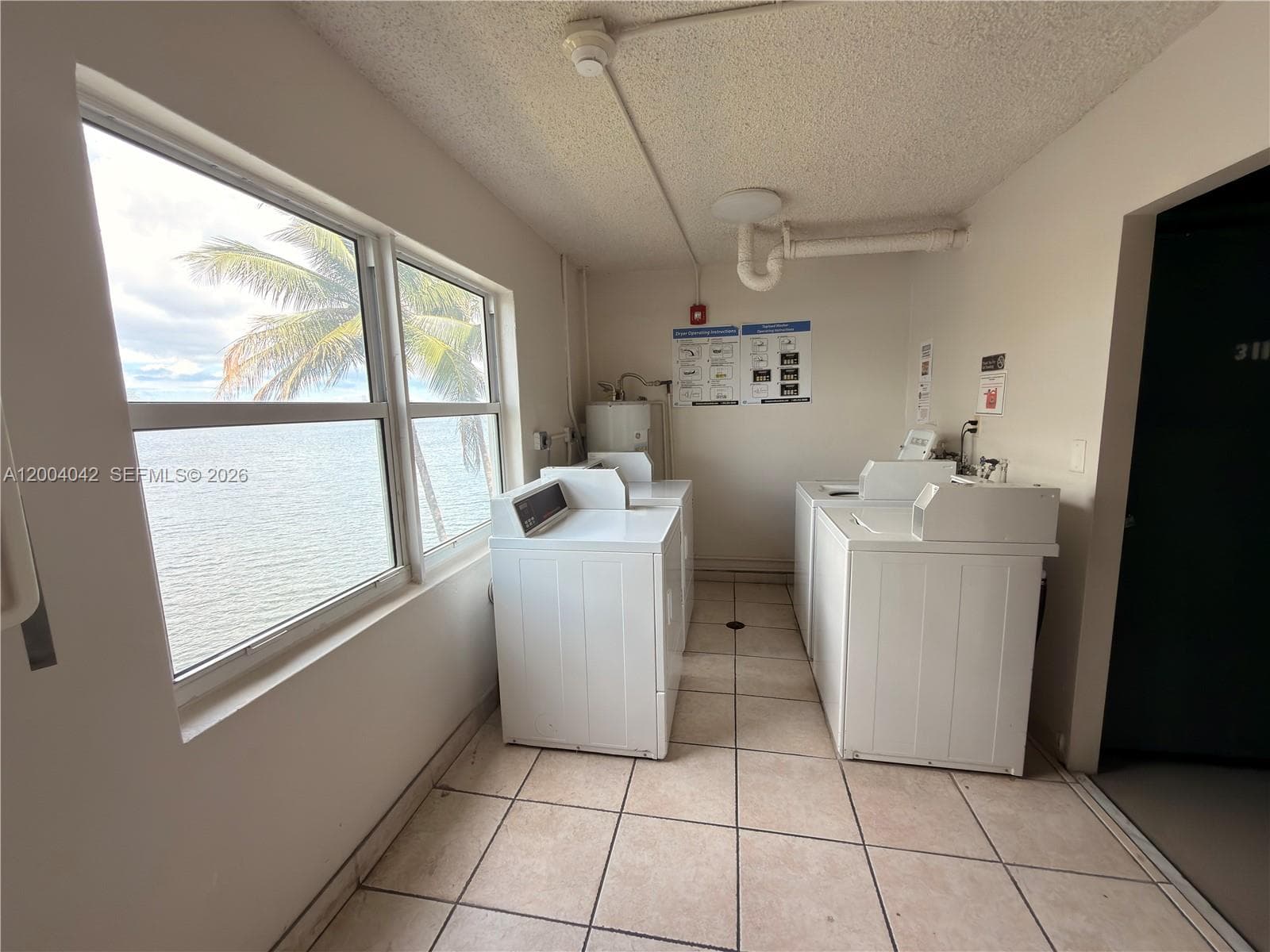 1075 Miami Gardens Dr 306 photo 24