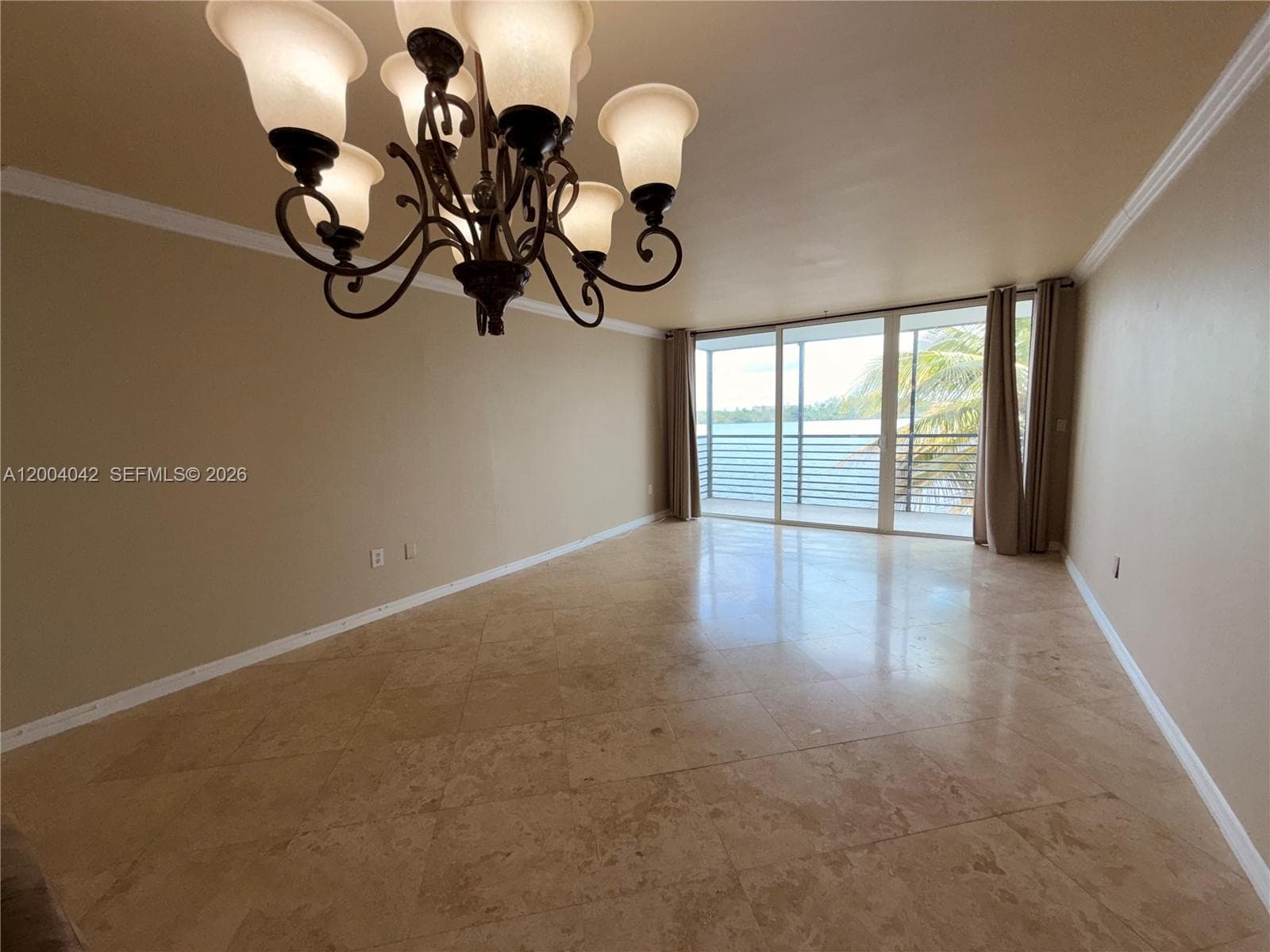 1075 Miami Gardens Dr 306 photo 4