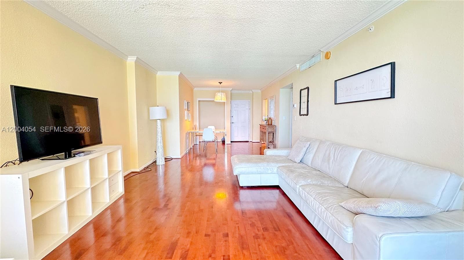 2501 Ocean Dr 820 photo 2