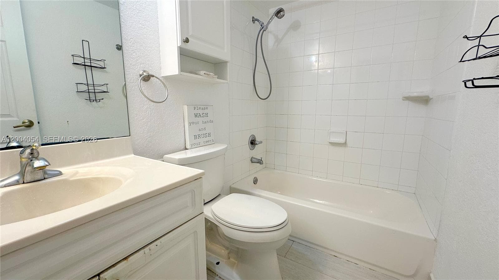 2501 Ocean Dr 820 photo 12