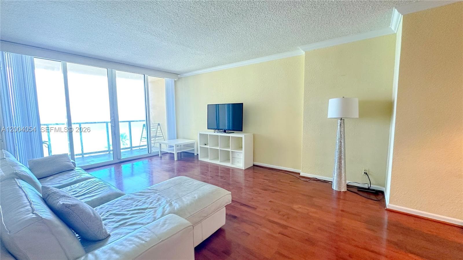 2501 Ocean Dr 820 photo 3