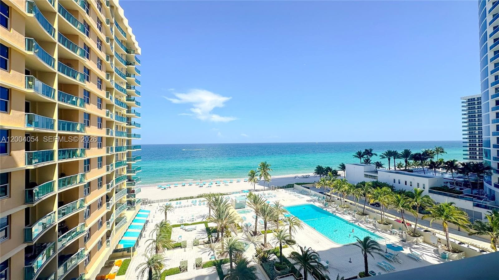 2501 Ocean Dr 820 photo 1