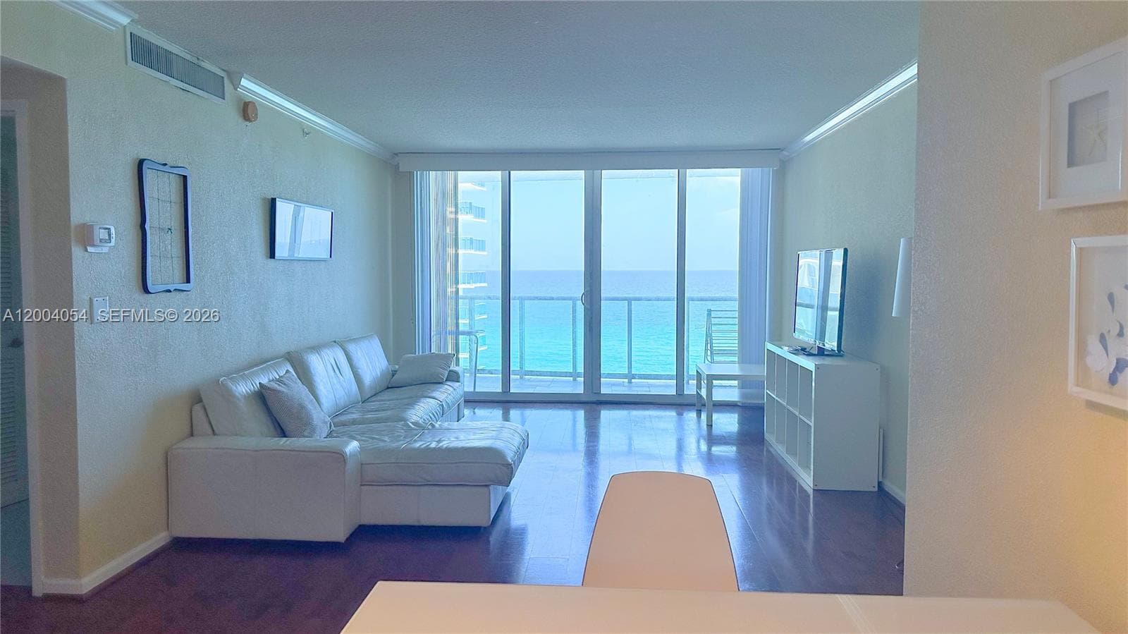 2501 Ocean Dr 820 photo 10